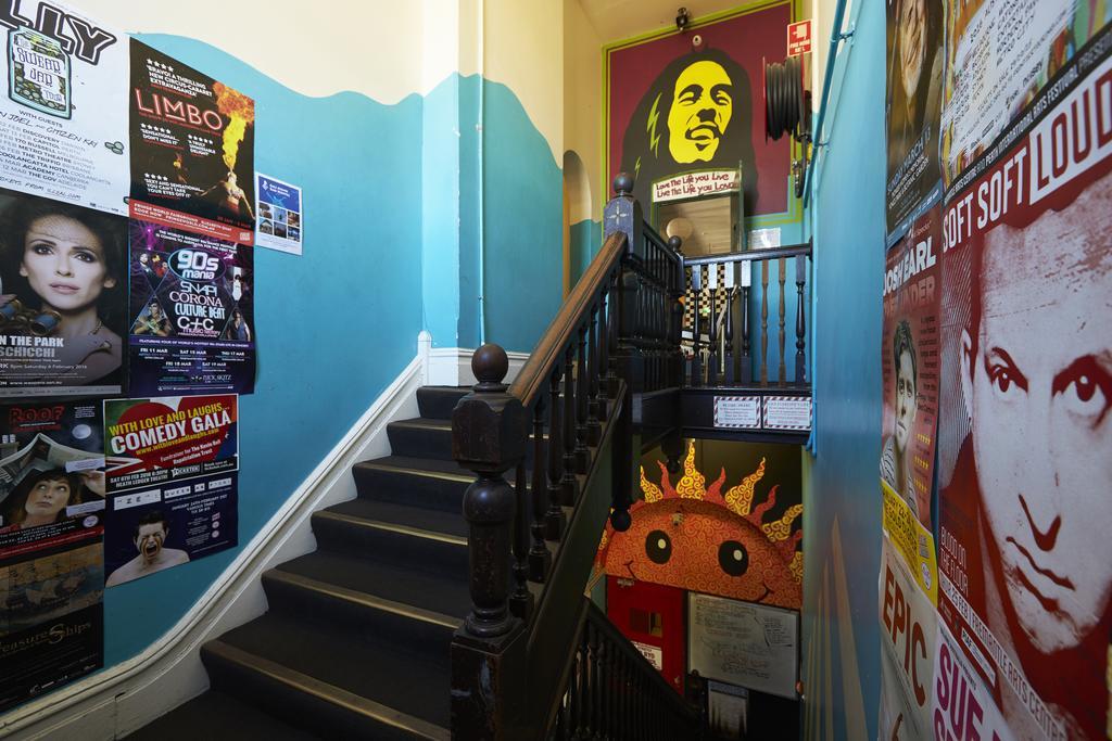 Old Fire Station Backpackers Hostel Perth Buitenkant foto